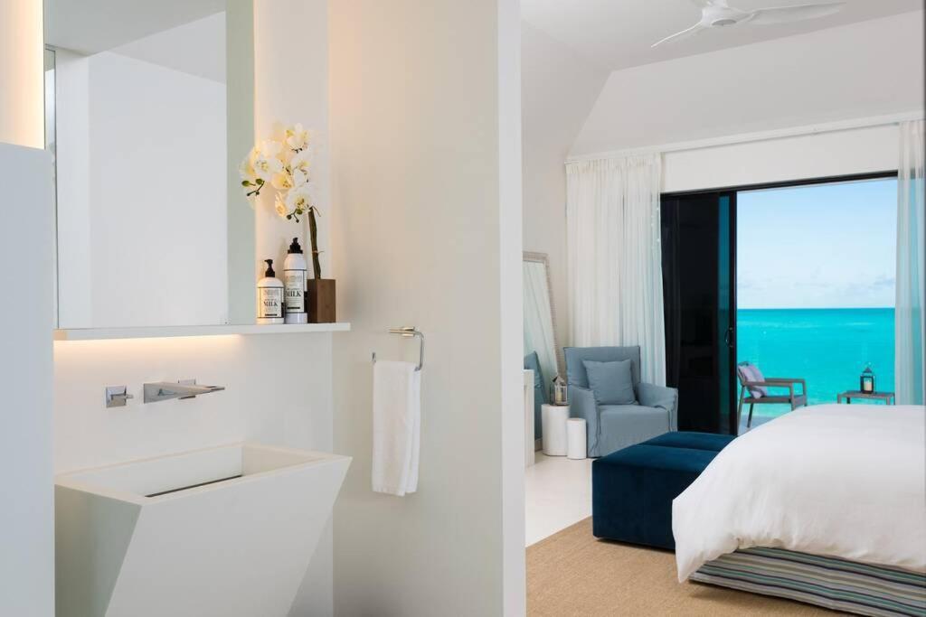 Triton Luxury Villa Провиденсиалес Экстерьер фото
